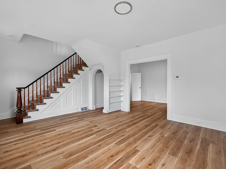 1200 Montgomery Ave — Photo 10