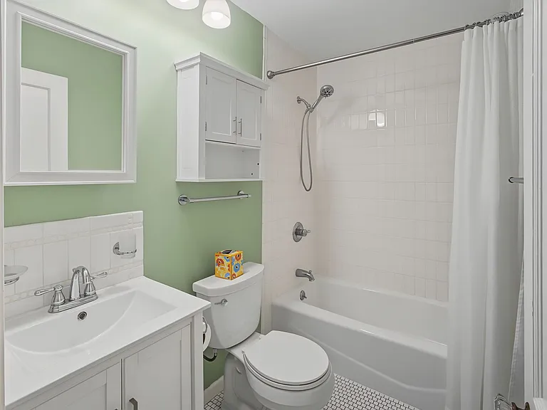 1205 S Cottage Grove Ave — Photo 26