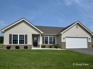 819 Hanson Ave, McHenry, IL 60050
