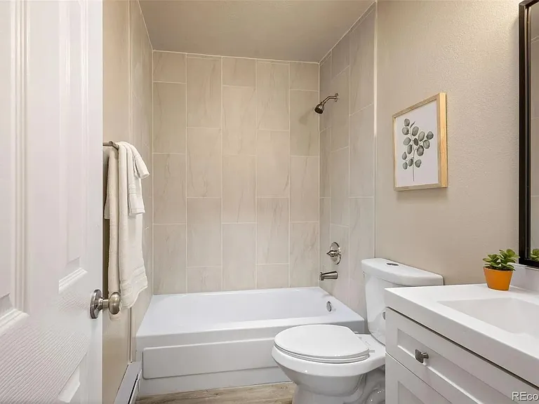 4355 Black Water Ct — Photo 2