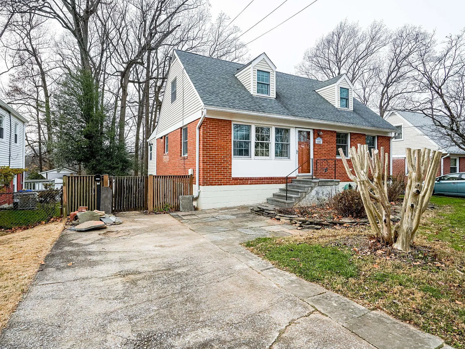 4 bed, 2825 sqft, $3,850 — Photo 2