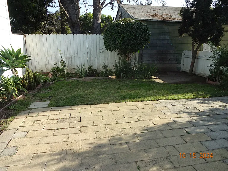 Small Side Yard