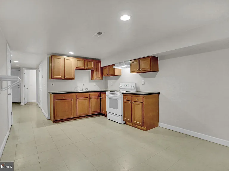 421 Elrino St #B — Photo 3