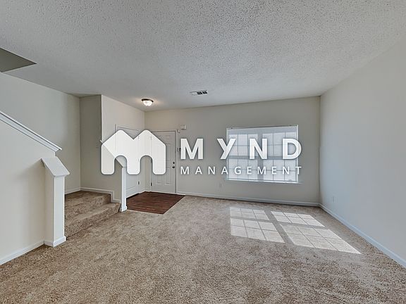 3rd image of 6860 Mountain Cir