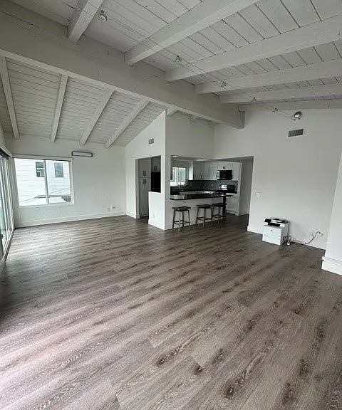 706 1/2 Narcissus Ave — Photo 3