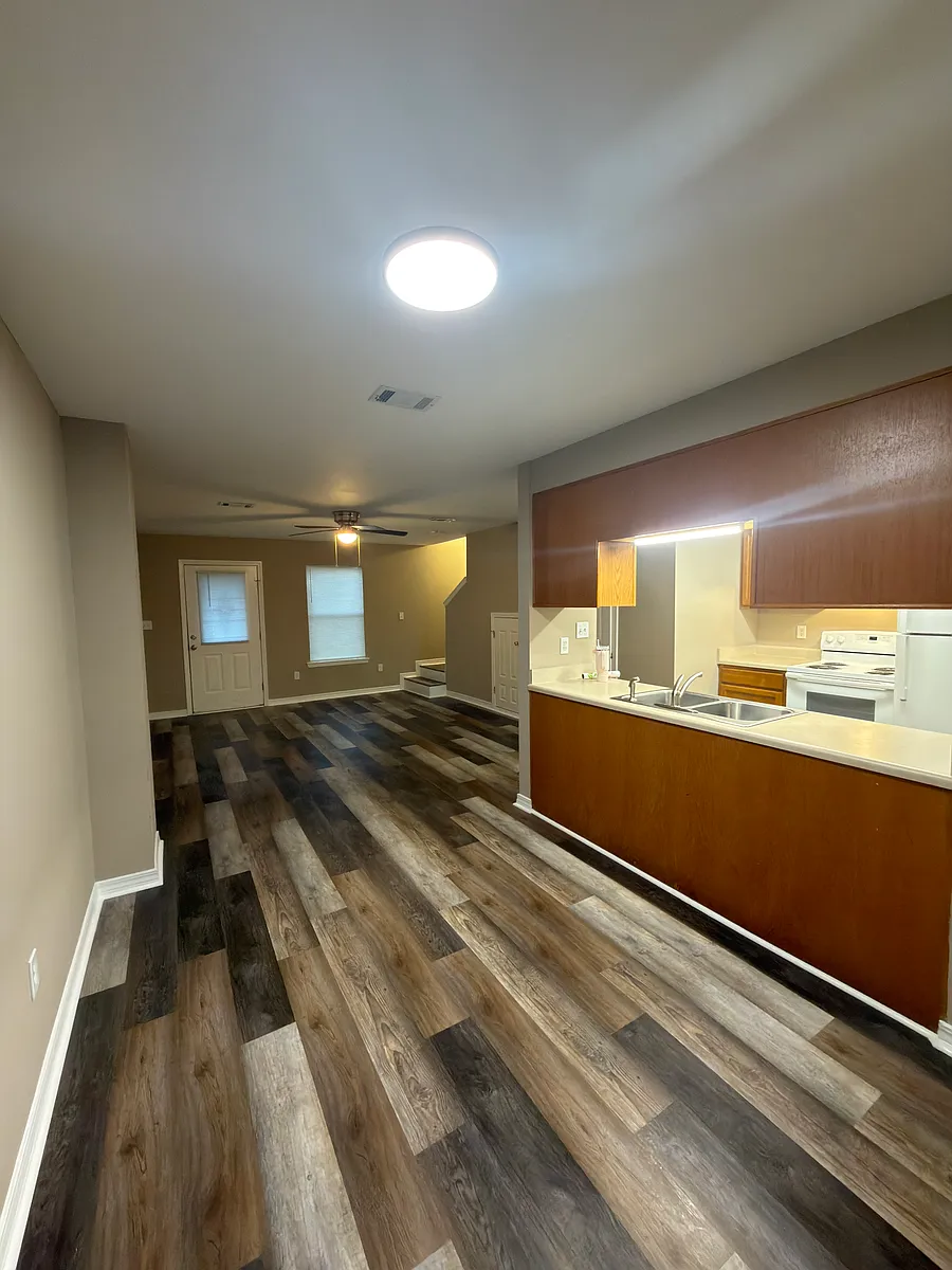 Building Photo - 10489 Cal Ln