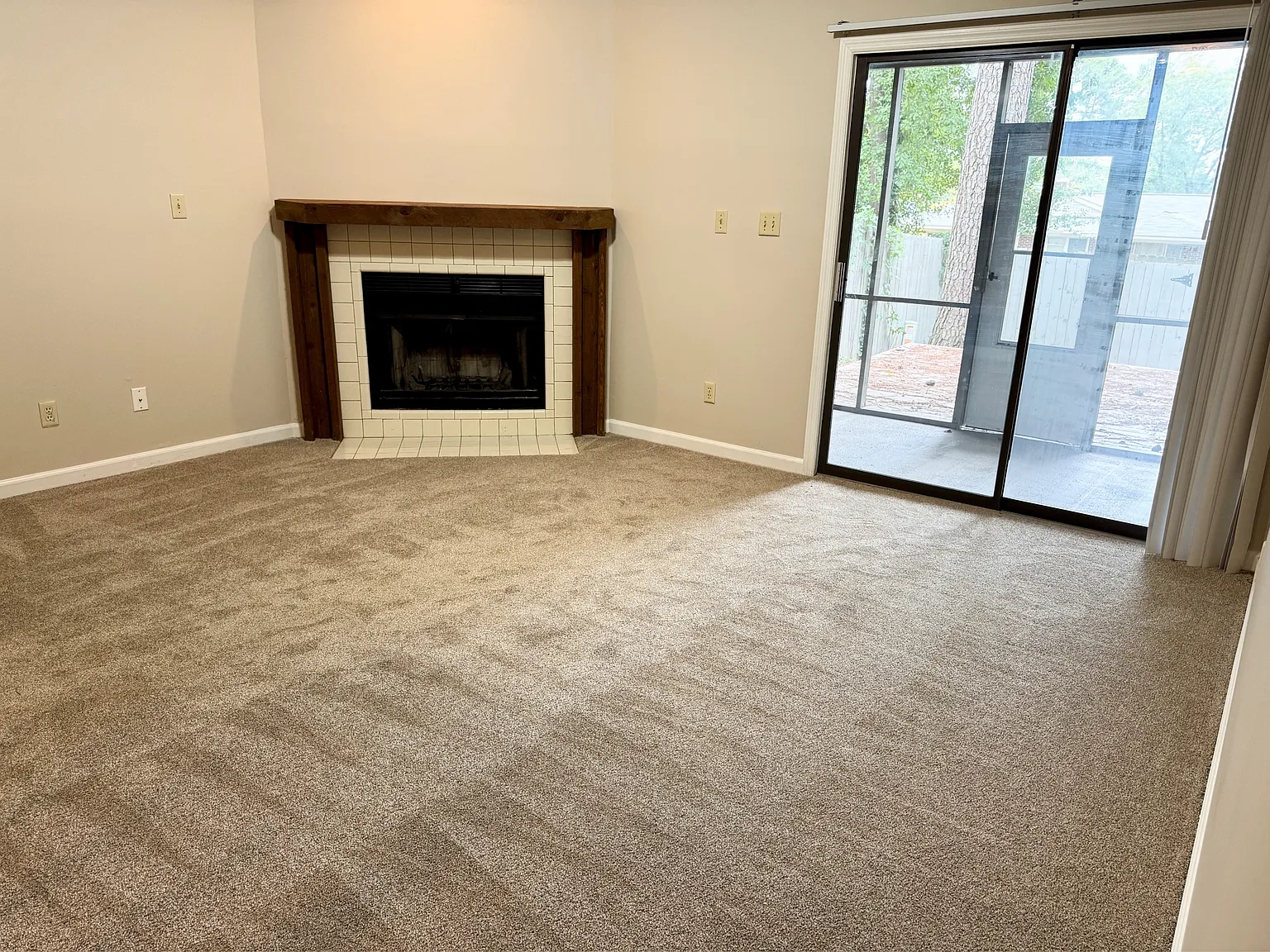 5 Teal Ct - Townhouse — Photo 4