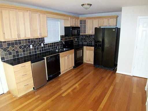3rd image of 5058 Afton Way SE