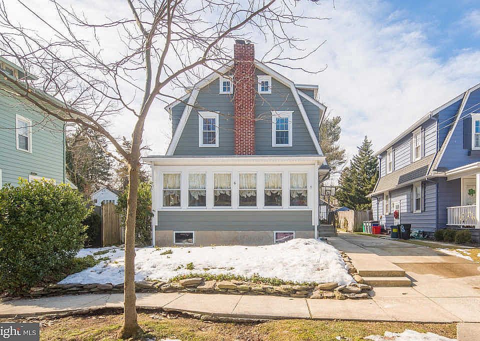 2nd image of 6 Evergreen Ln