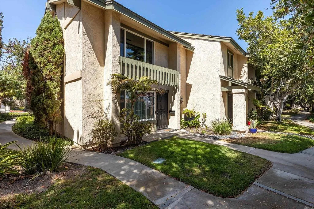 2 bed, 1.5 bath, 1150 sqft, $5,000 — Photo 1