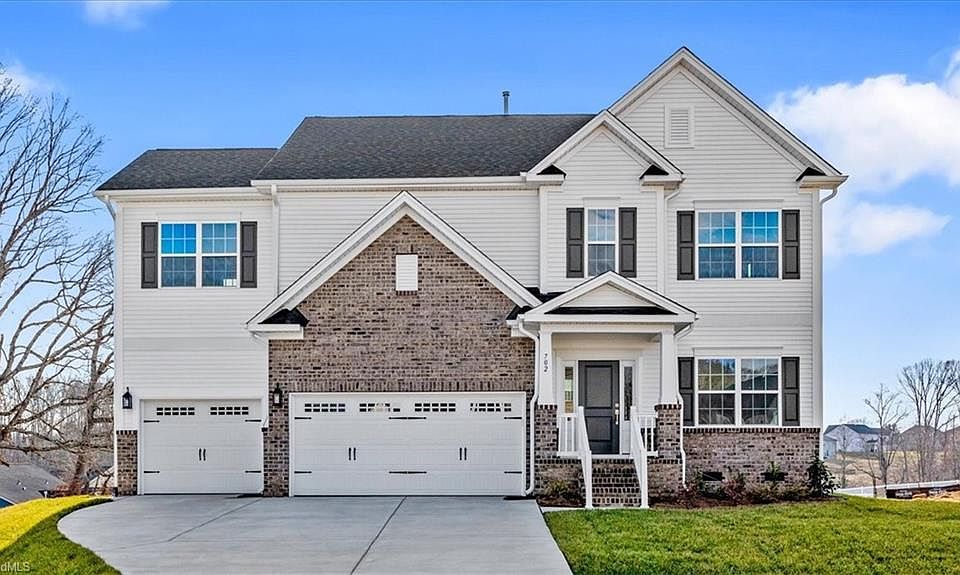1st image of 702 Fairmile Dr