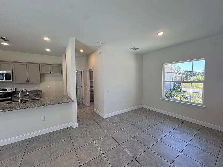 1608 Alliance Ave — Photo 5