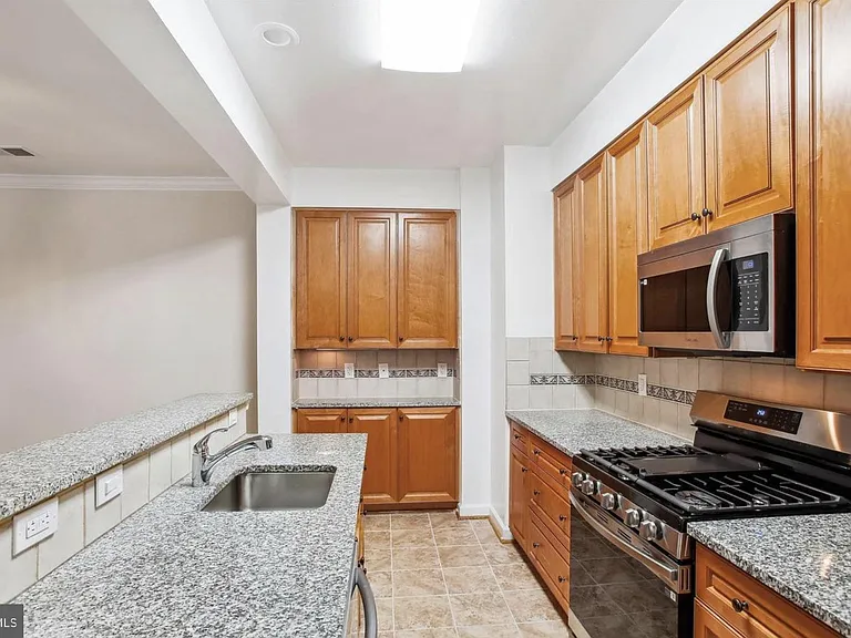 10328 Sager Ave #407 — Photo 9