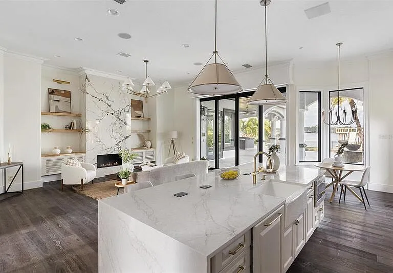 801 W 2nd Ave — Photo 18