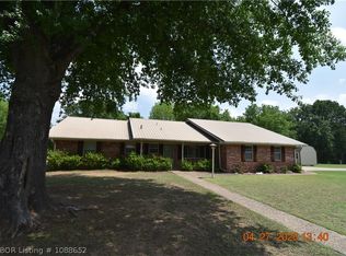 57 Redwood Cir, Sallisaw, OK 74955