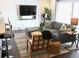 417 Evelyn Ave APT 302, Albany, CA 94706