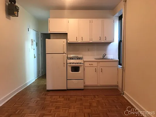 Rented by City Connections Realty | media 7