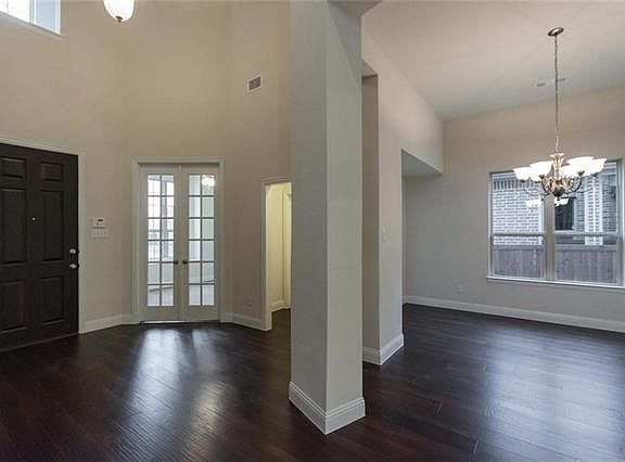 2nd image of 2304 Terry Ave