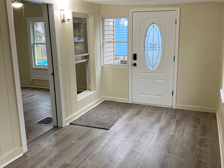 126 Myrtle St — Photo 6