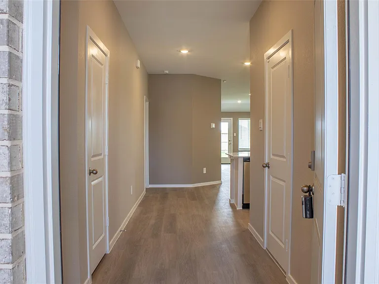 22019 Vernazza Bend Dr — Photo 2
