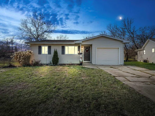 2745 Lenson Ct, Mishawaka, IN 46545