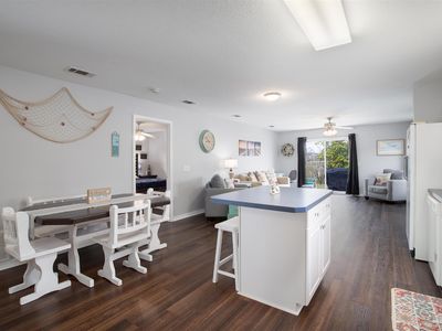 7690 Chablis Cir, Navarre, FL, 32566