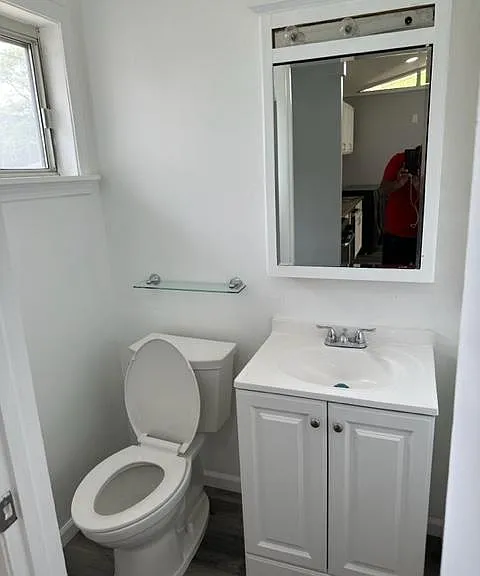 17422 Walter St — Photo 6