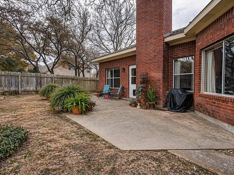 12900 Medina River Way — Photo 3