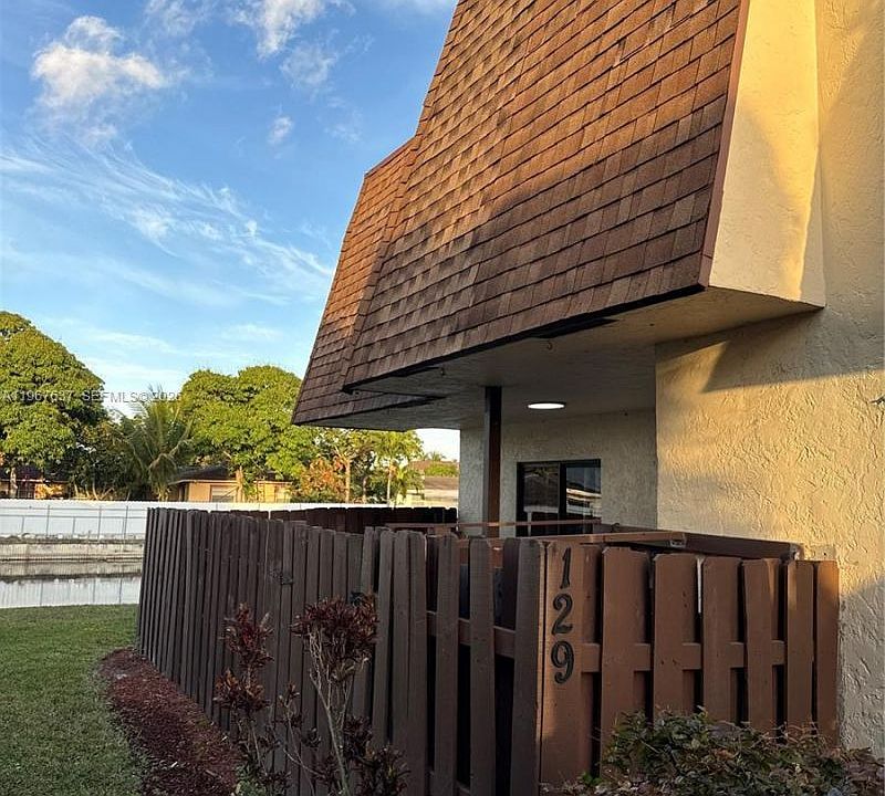1st image of 129 San Remo Blvd #129