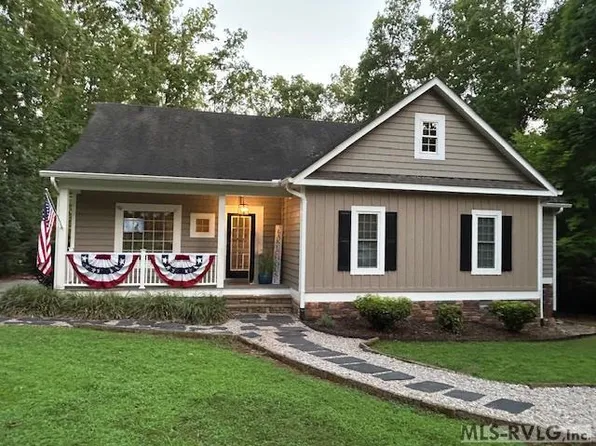 (undisclosed Address), Ebony, VA 23845