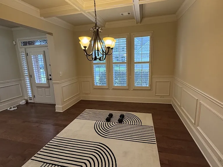 Dining room looking toward to the window