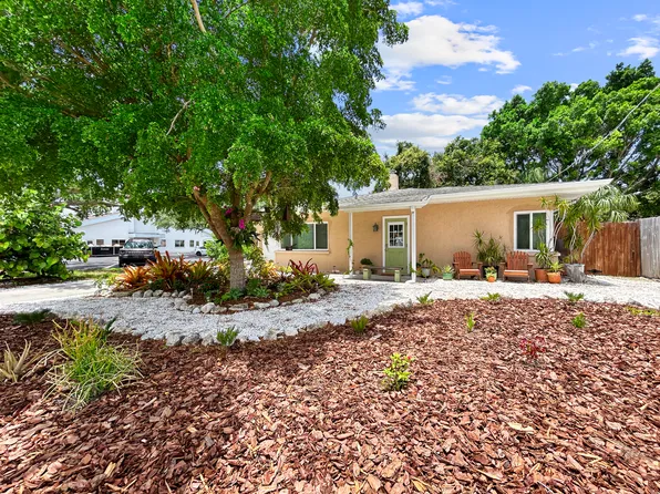 3829 Chapel Dr, Sarasota, FL 34234
