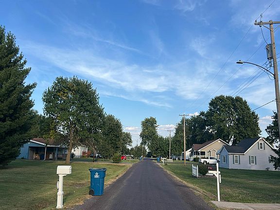 4th image of 1209 Main St