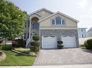703 Laurel Ave, Ocean City, MD 21842