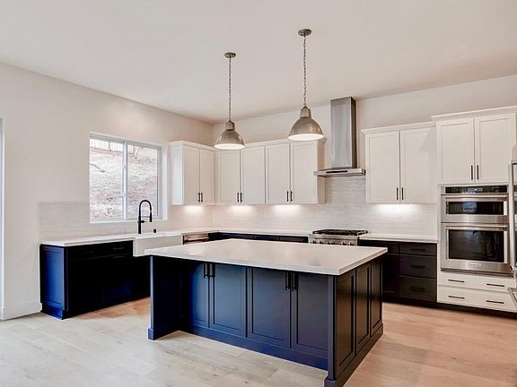 5th image of 3633 Crown Hill Drive