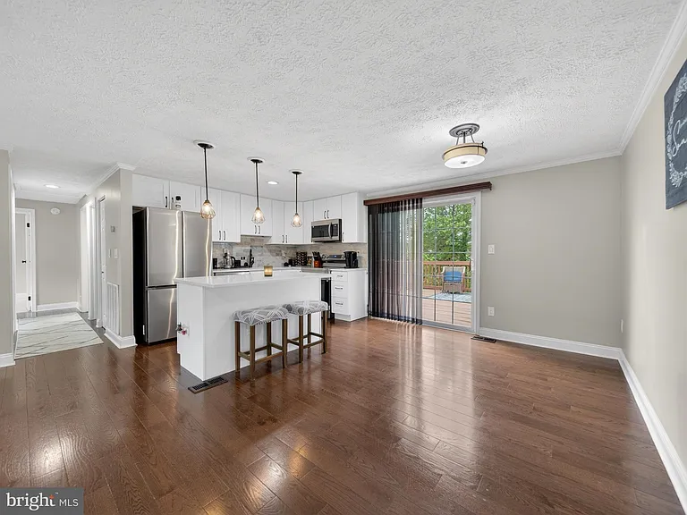 3806 Candlelight Ct — Photo 15