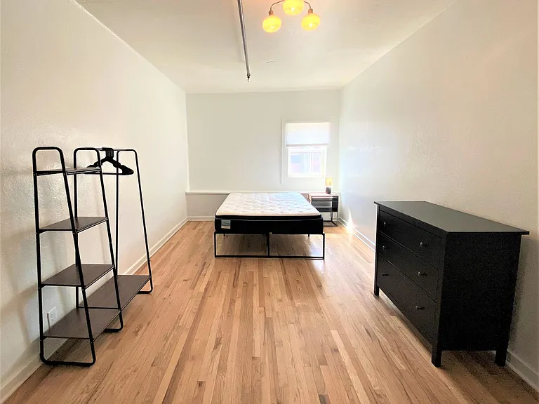 252 Linden St #B — Photo 2