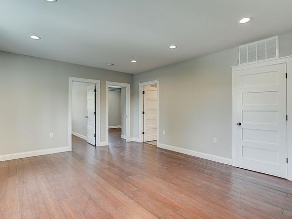 4th image of 218 W Main St #2-C