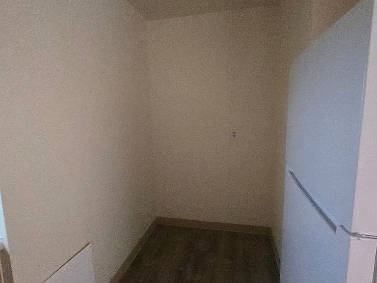 Mulford Park Apartments — Photo 16