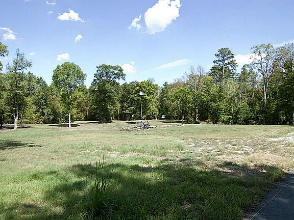 3rd image of 7407 Lake Creek Cir