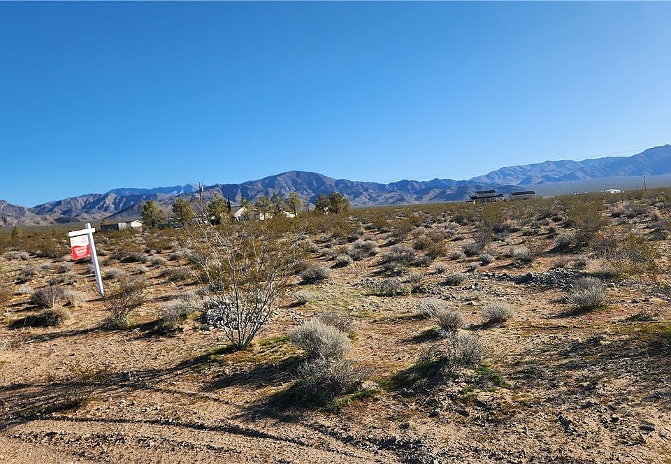 2nd image of Paiute St