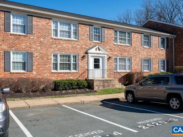 2420 Barracks Pl APT 1, Charlottesville, VA 22901