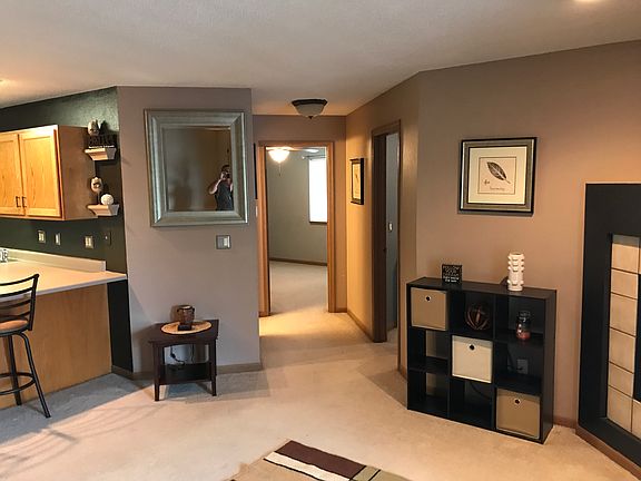 2nd image of 140 Shannon Dr Unit 10