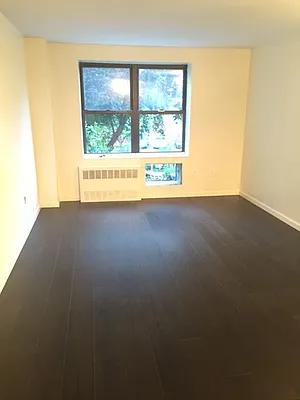 Rented by Lang Realty LLC | media 8