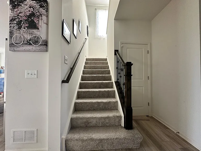 348 S Pointe Ave — Photo 9