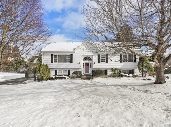 66 Fairway Drive, Pawling, NY 12564