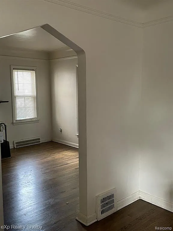 3 bed, 3.0 bath, 1209 sqft, $1,800 — Photo 4