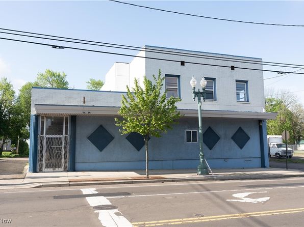 1016 12th St NE, Canton, OH 44704