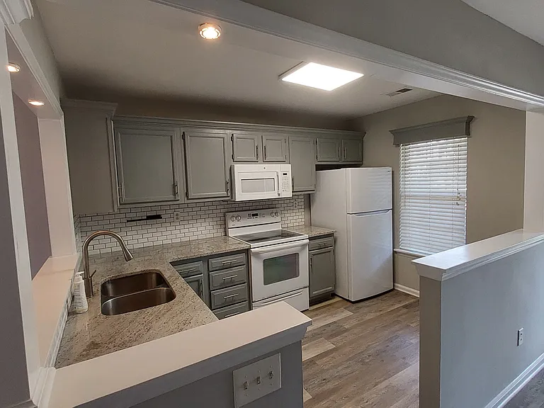 8216 Golf Ridge Dr — Photo 5