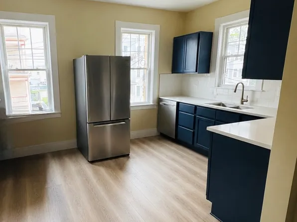 16 Neponset Ave Floor 1, Dorchester, MA 02122